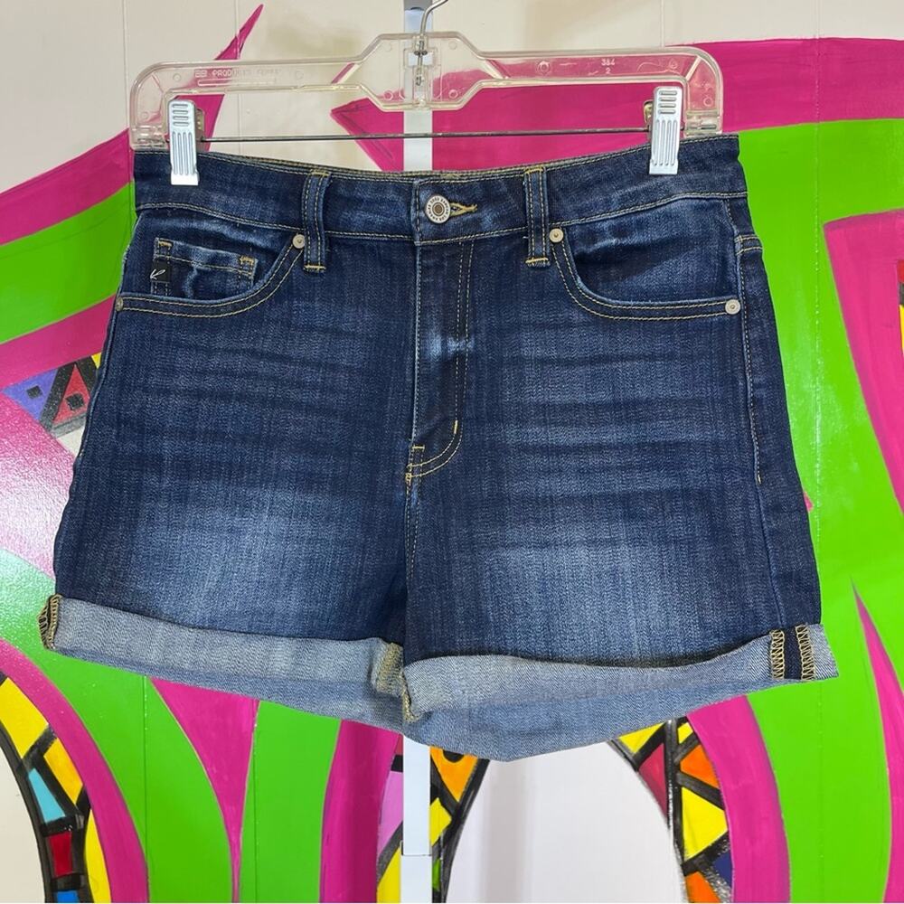 Kancan, Denim Shorts. Stretchy. Size Medium. Excellent condition!